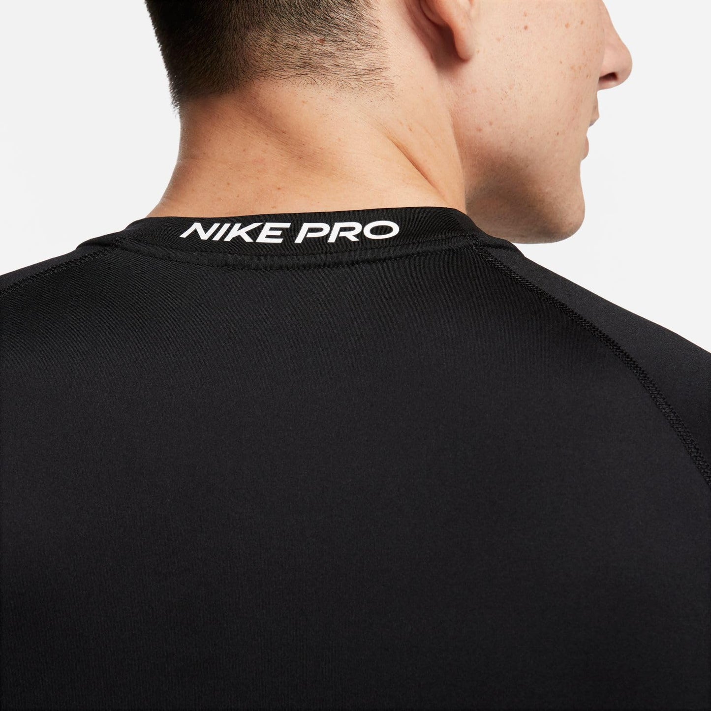 Nike Men's Pro Dri-Fit Slim Short Sleeve Top, Black/White - Medaid International