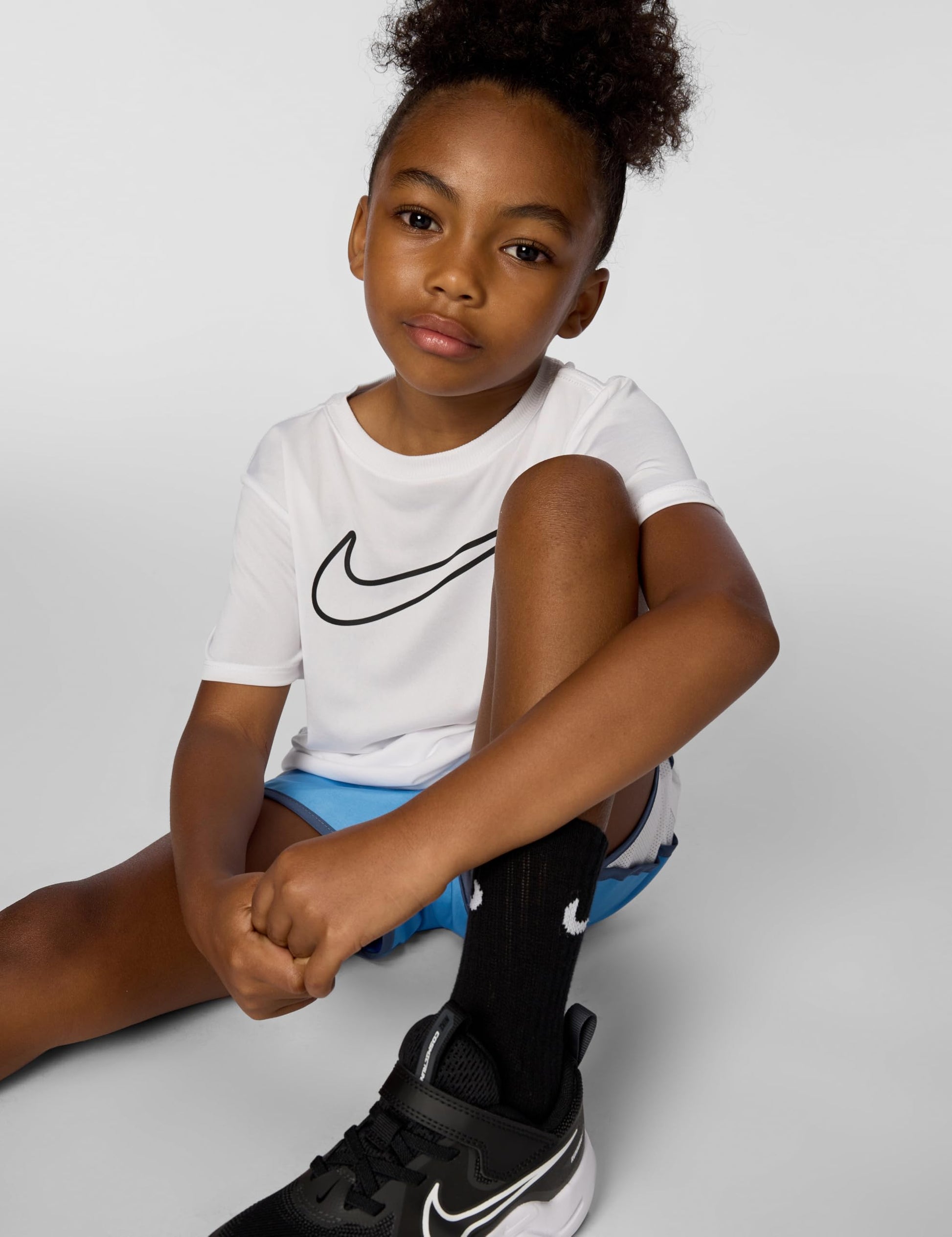 Dri-Fit Swoosh T-Shirt White/Black - Medaid International