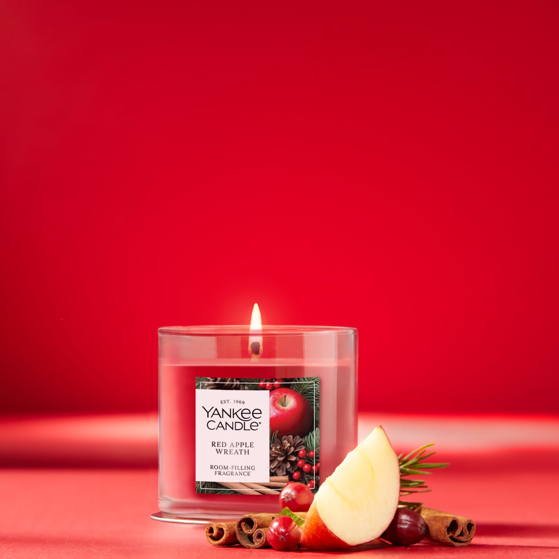 Yankee Candle Small Tumbler Scented Candle with up to 40 Hour Burn Time, Premium Plant Wax Blend for Consistent Burn, 4.3 oz Tumbler Candle with Room Filling Fragrance, Red Apple Wreath - Medaid International