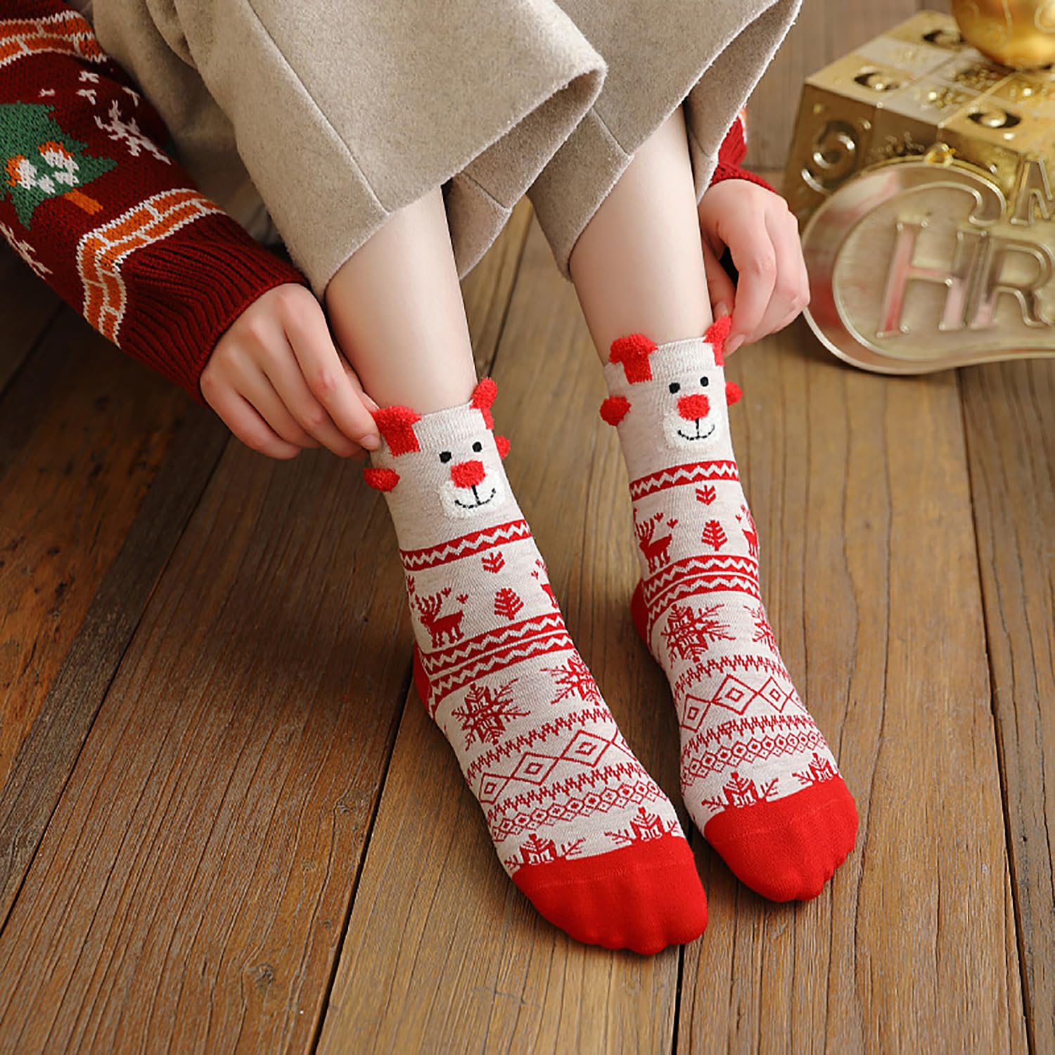 AIMI 3 Pairs Kids Elk Christmas Socks for Girls Boys Years Old Holiday Sock Soft Casual Crew Socks with Gift Box for Children (US, Age, 3 Years, 5 Years) - Medaid International