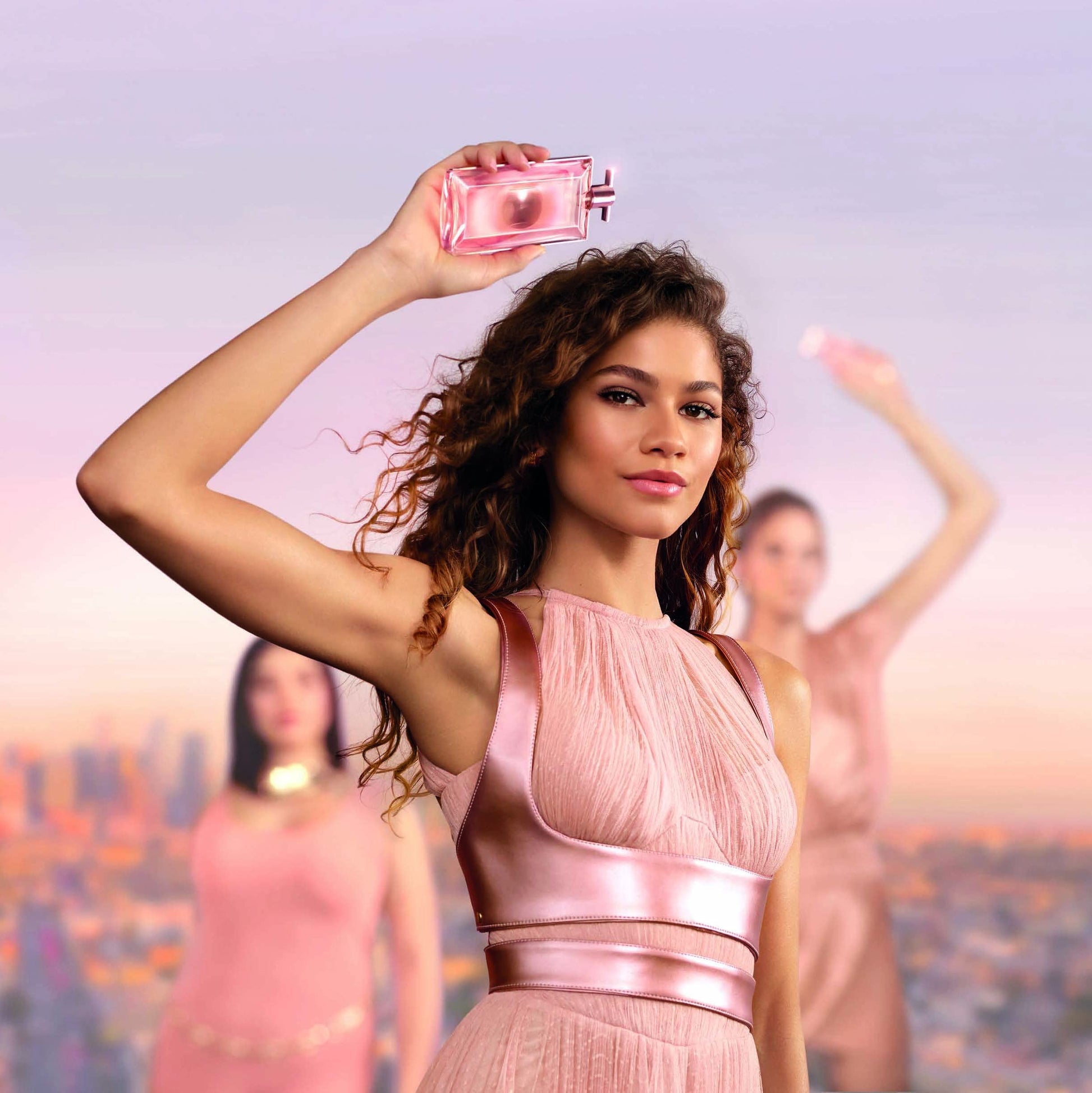 Lancôme Idôle Aura Eau de Parfum - Long Lasting Fragrance with Notes of Rose, Jasmine & Salted Vanilla - Sunny & Floral Women's Perfume - 0.34 Fl Oz - Medaid International