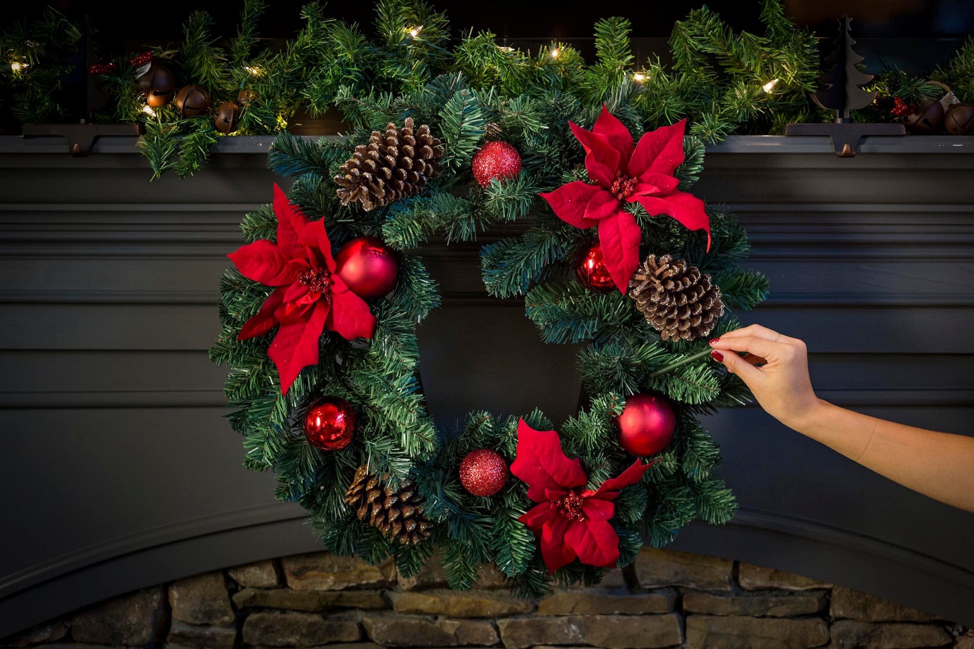 Scentsicles O Christmas Tree Scented Chrismas Ornaments with Hooks - 1 Bottle (6 Sticks Total) - Medaid International