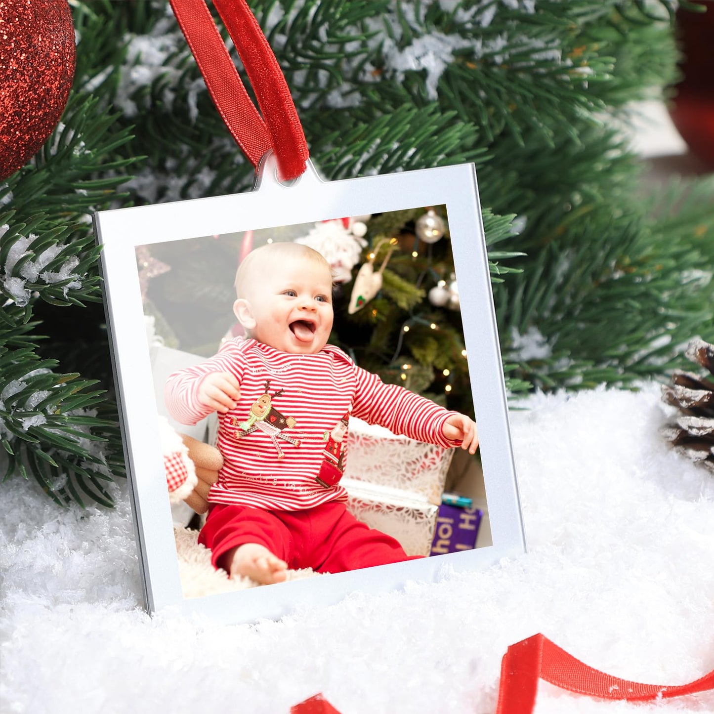 UNIQOOO 3.2 x 3.2 inch Christmas Acrylic Silver Photo Frame Ornaments for Display Picture, 6 Pcs Festive Hanging Decoration, Double-Sided Picture Frames for Holiday Season Home Party Xmas Tree Decor - Medaid International