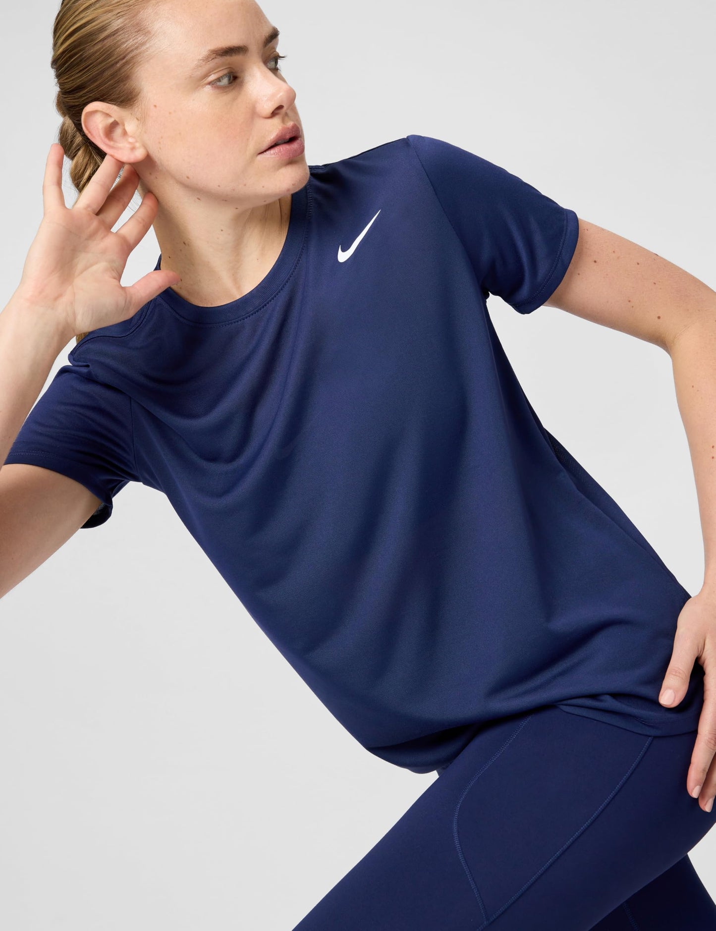 Nike Women's Dri-Fit Legend T-Shirt, Midnight Navy/White, Medium - Medaid International