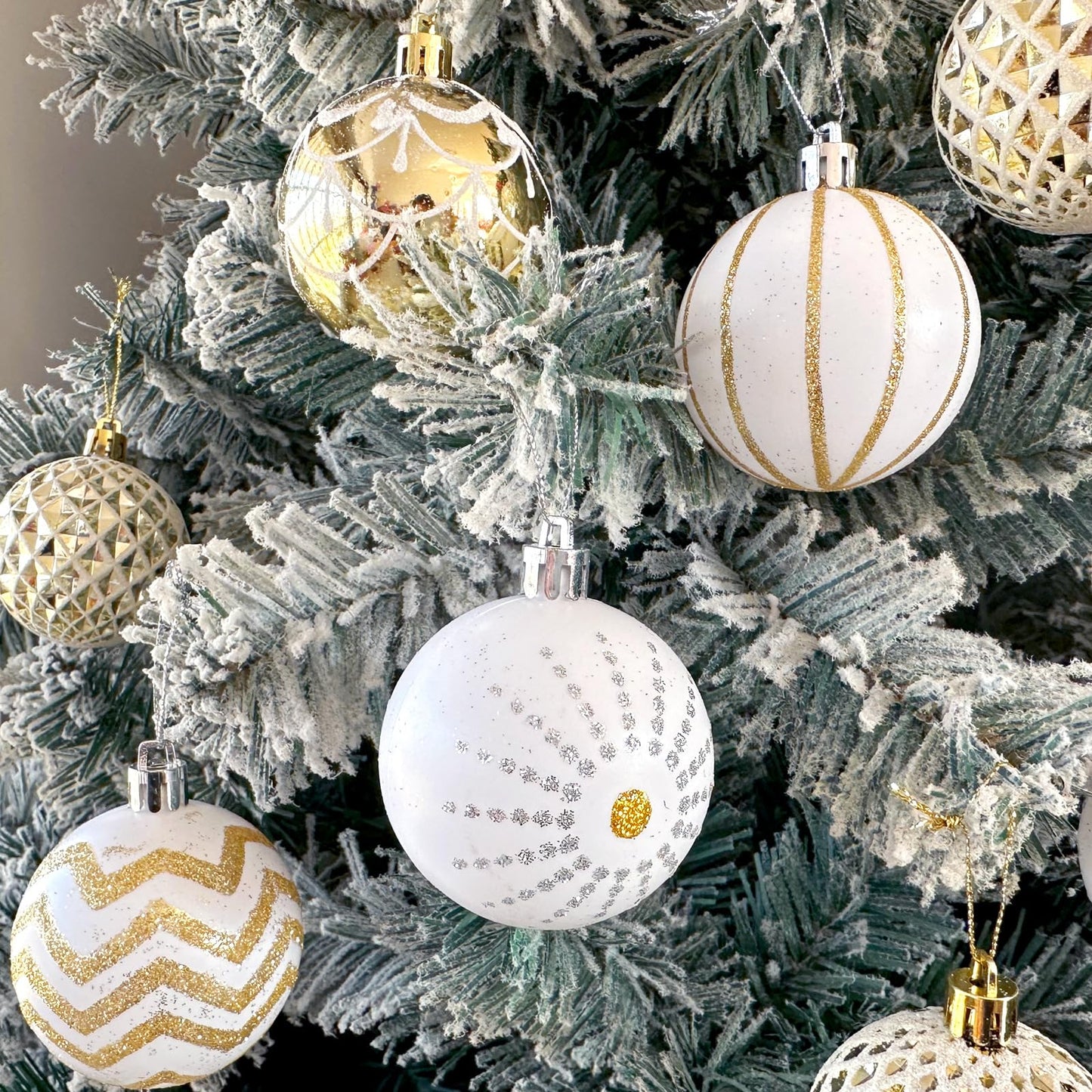 30PCS Christmas Balls Ornaments,60MM Gold&White Painted Shatterproof Festive Wedding Hanging Ornaments Christmas Tree Decoration - Medaid International