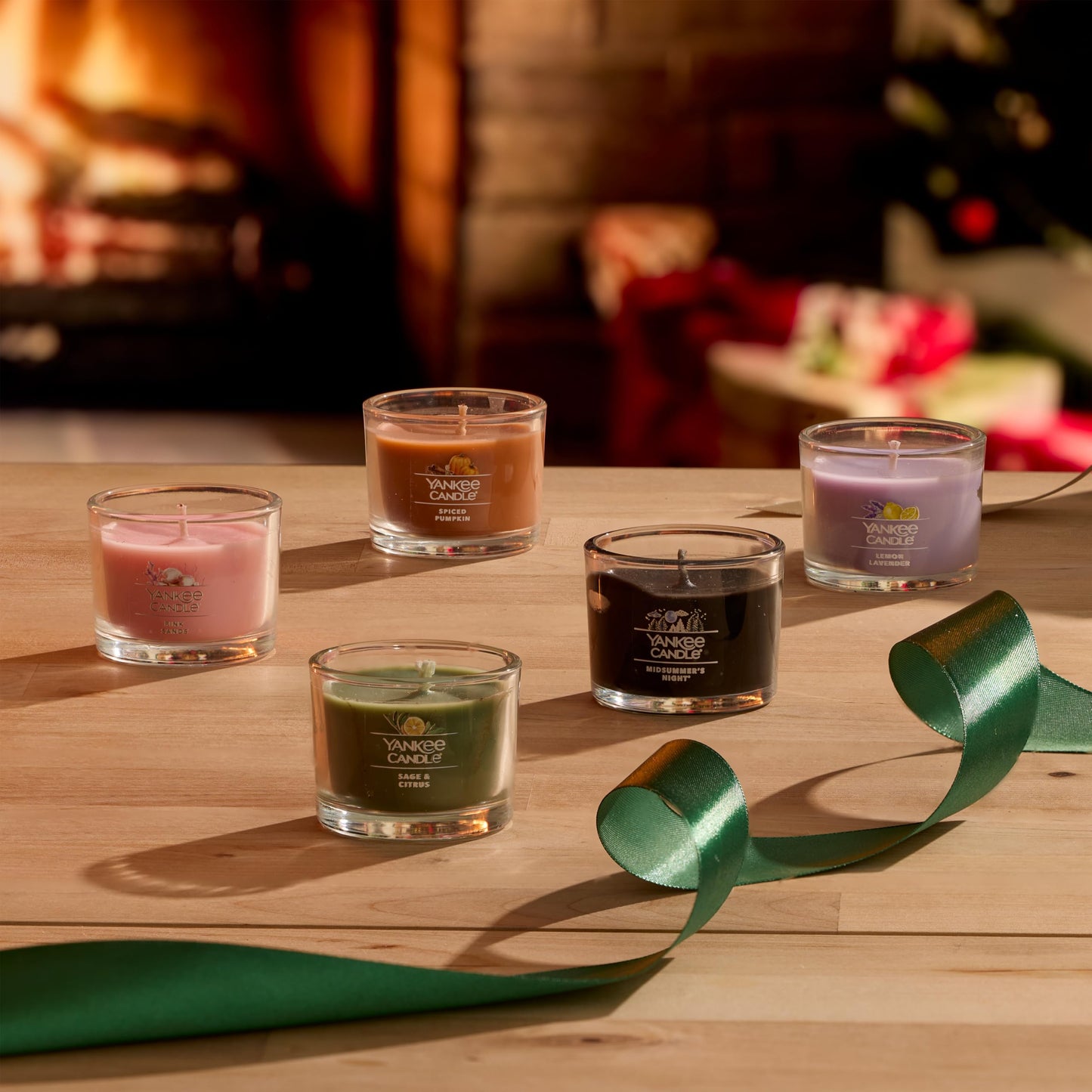 Yankee Candle Signature Votive Mini Jars 12 Days of Christmas Candle Advent Calendar Variety Pack, Natural Soy Wax Blend with Natural Fiber Wick, 1.3 OZ Glass Jar (Pack of 12) - Medaid International