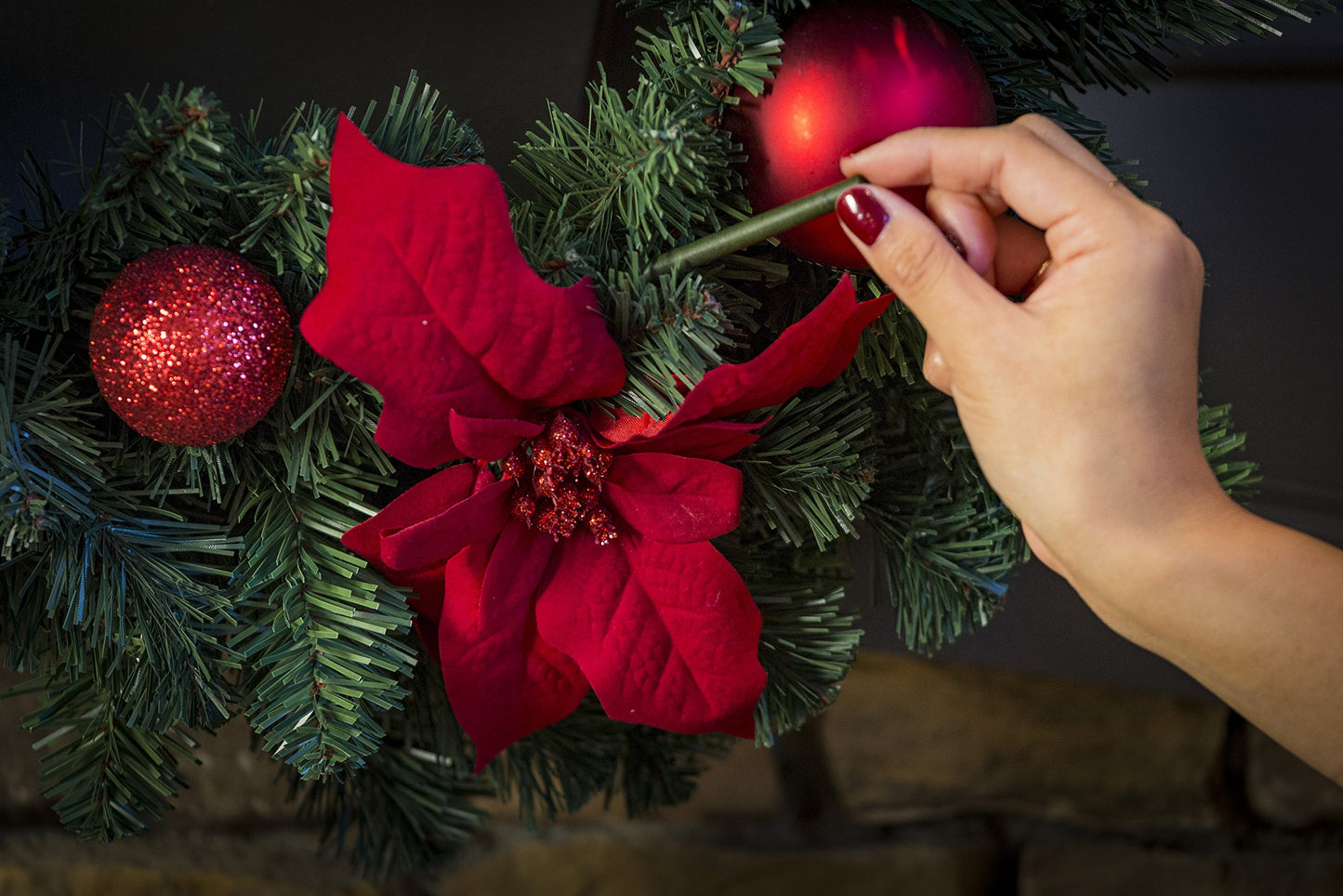 Scentsicles O Christmas Tree Scented Chrismas Ornaments with Hooks - 1 Bottle (6 Sticks Total) - Medaid International