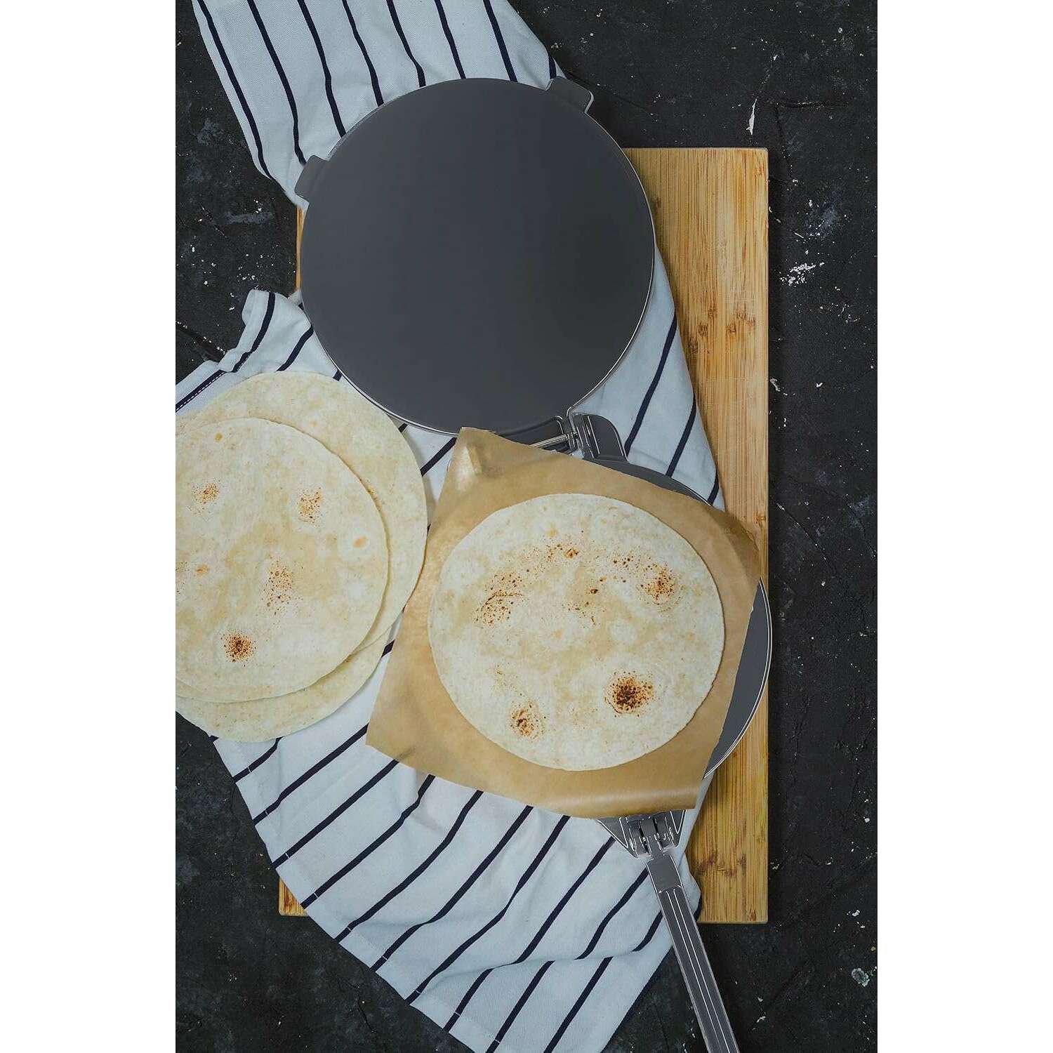 World of Flavours Mexican Tortilla Press - Medaid International