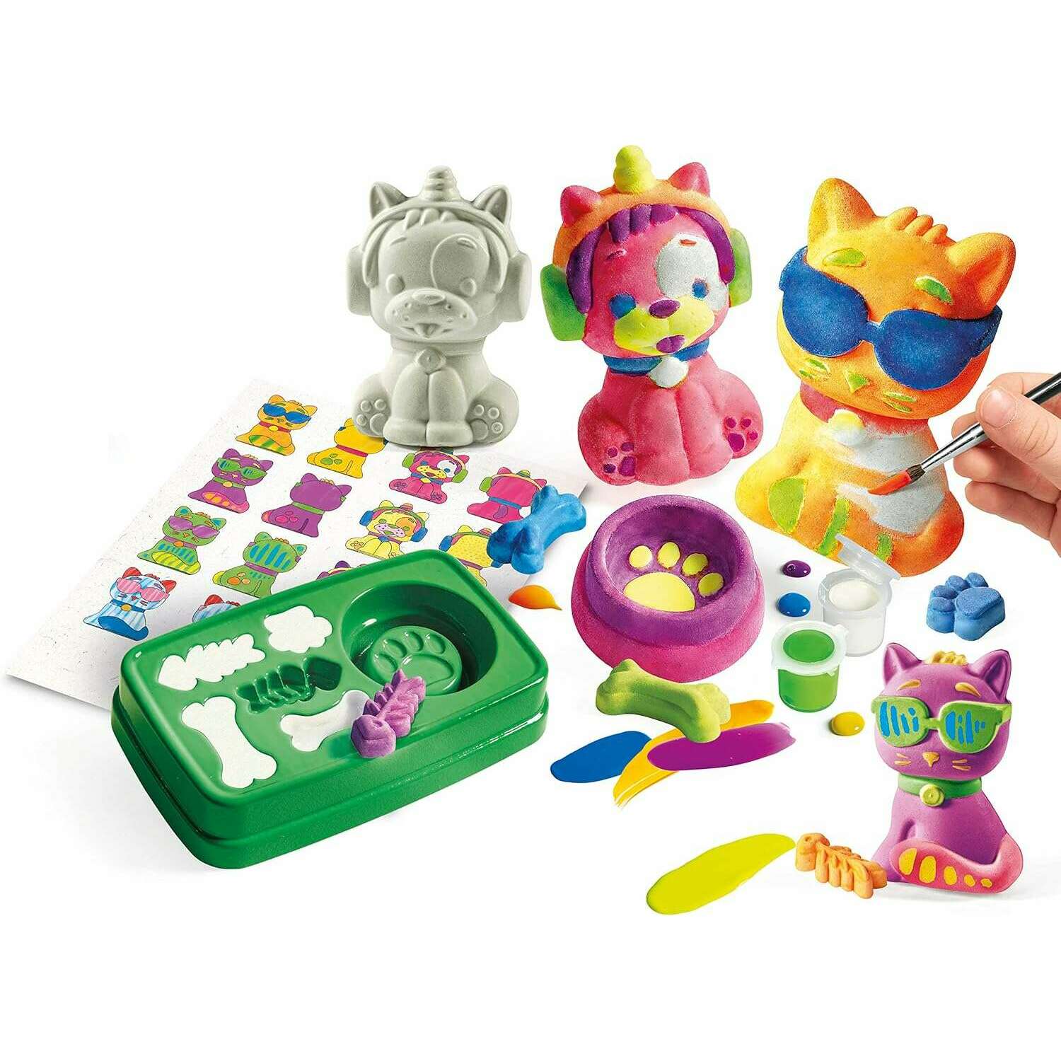 Handmade Creations-Kit for Model and Painting Characters - Medaid International