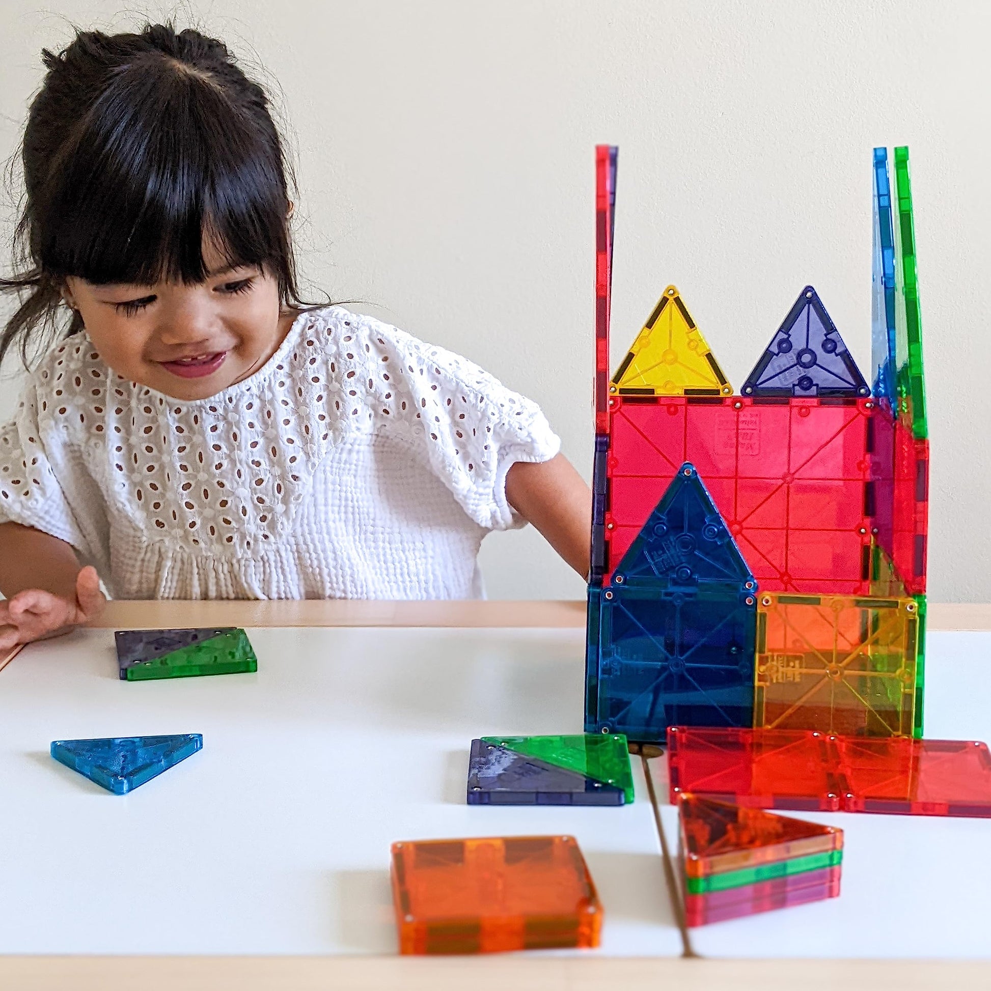 MAGNA-TILES Classic 32-Piece Magnetic Construction Set, The ORIGINAL Magnetic Building Brand - Medaid International