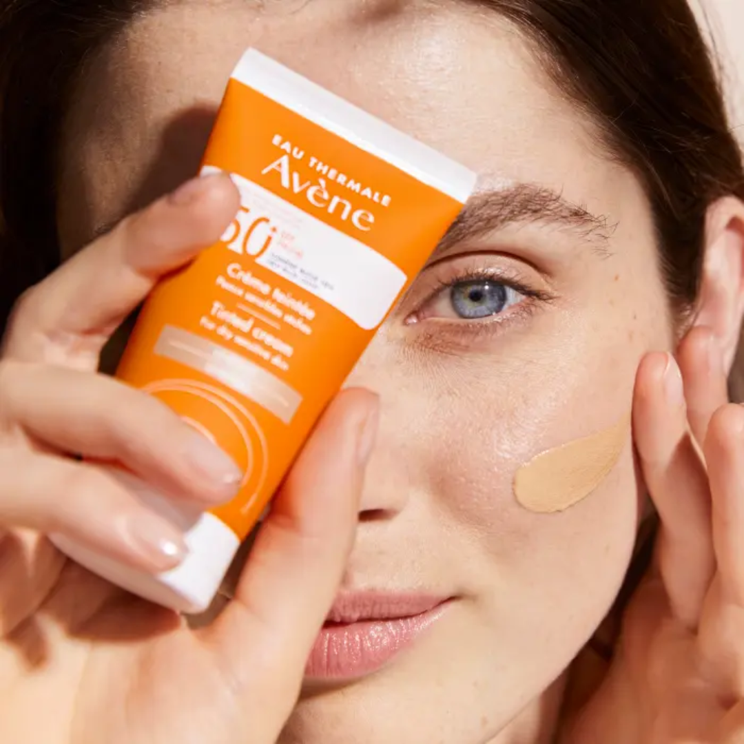 Avène Ultra Broad Spectrum Spf50+ Tinted Fluid For Normal To Combination Sensitive Skin