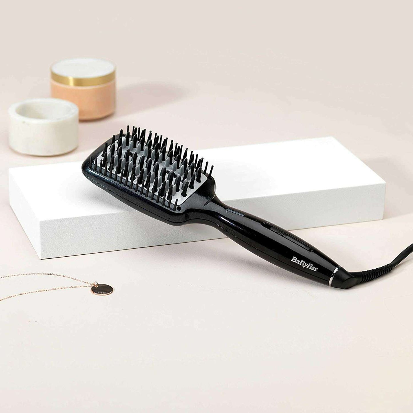 Heated Brush 3D Liss Brush With Ionic Technology - Black - Medaid International