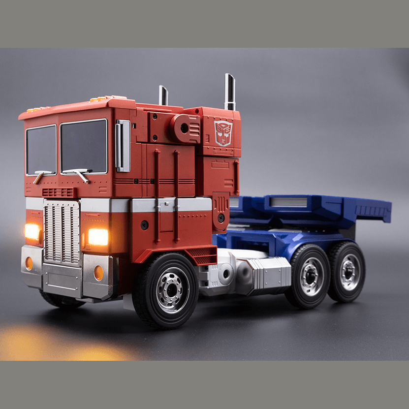 TRANSFORMERS - AUTO-CONVERTING OPTIMUS PRIME (FLAGSHIP VERSI By Robosen - Medaid International