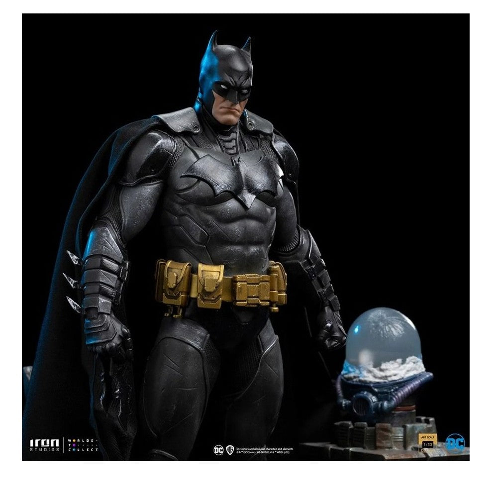 DC COMICS - BATMAN UNLEASHED DELUXE ART SCALE 1/10 STATUE BY IRON STUDIOS - Medaid International