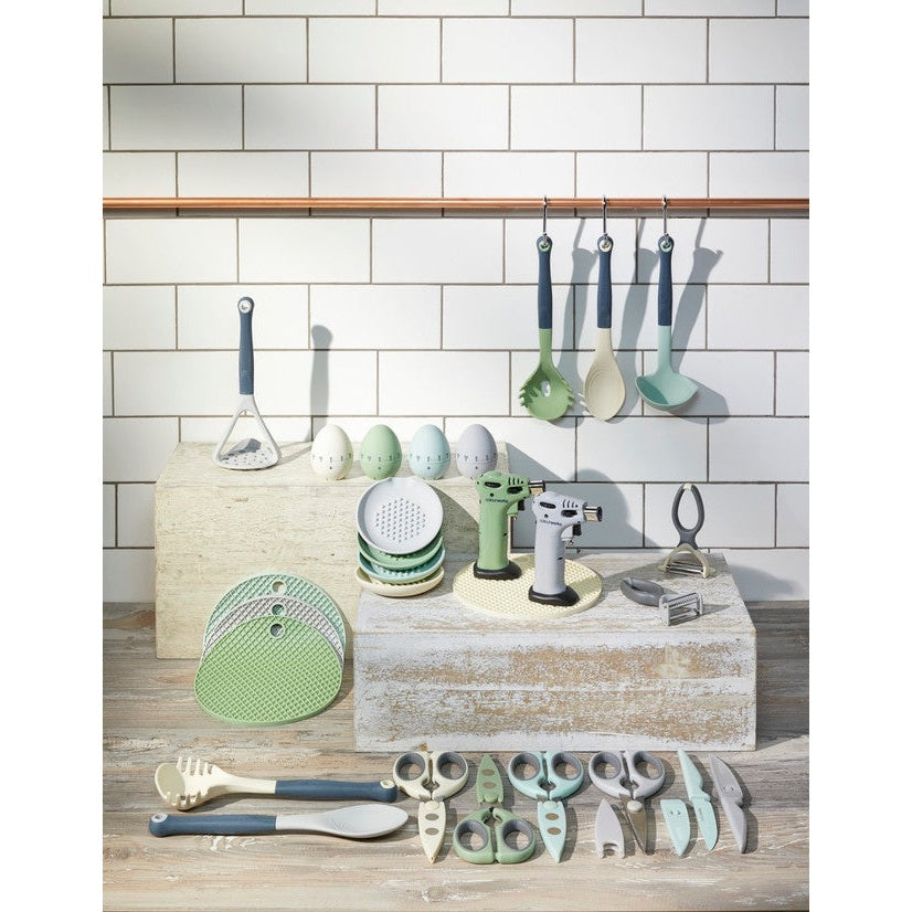Colourworks Classics Silicone 20cm Round Trivets - Medaid International