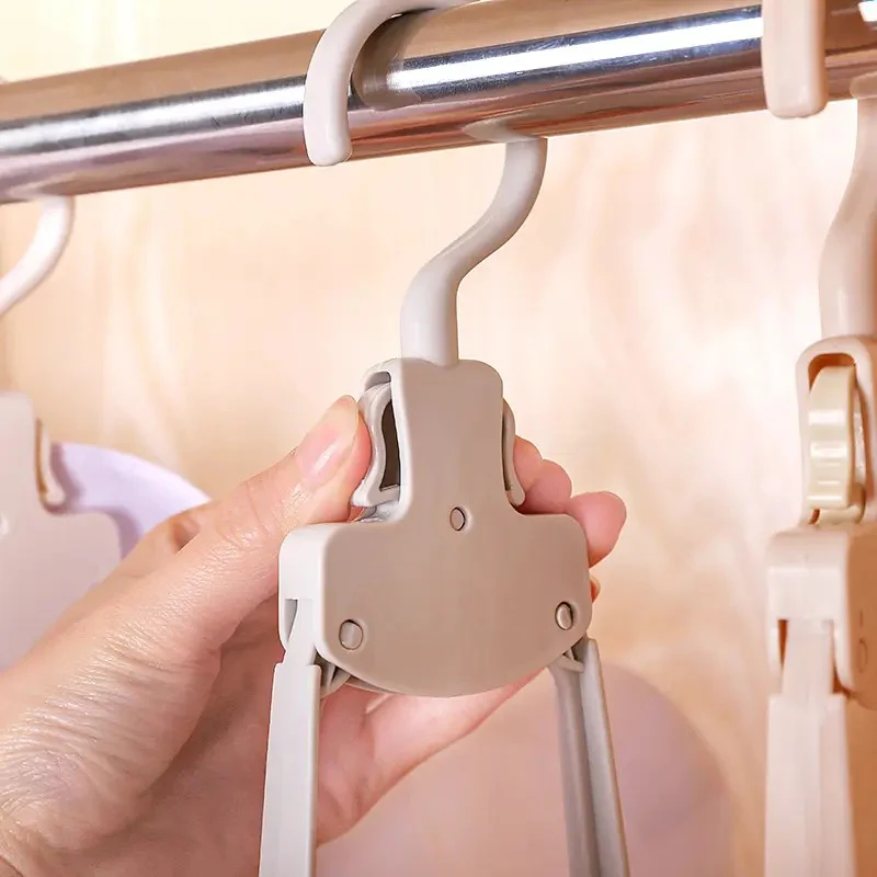 Folding hangers - Medaid International