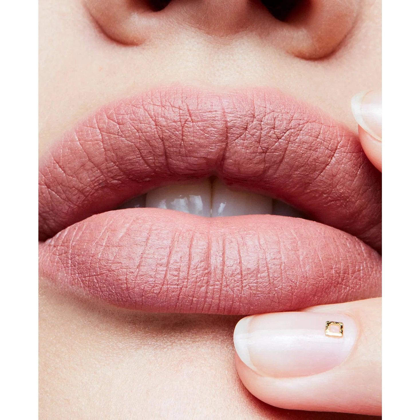 MAC cosmetics Winter's Kiss Mini Lip Set - Medaid International