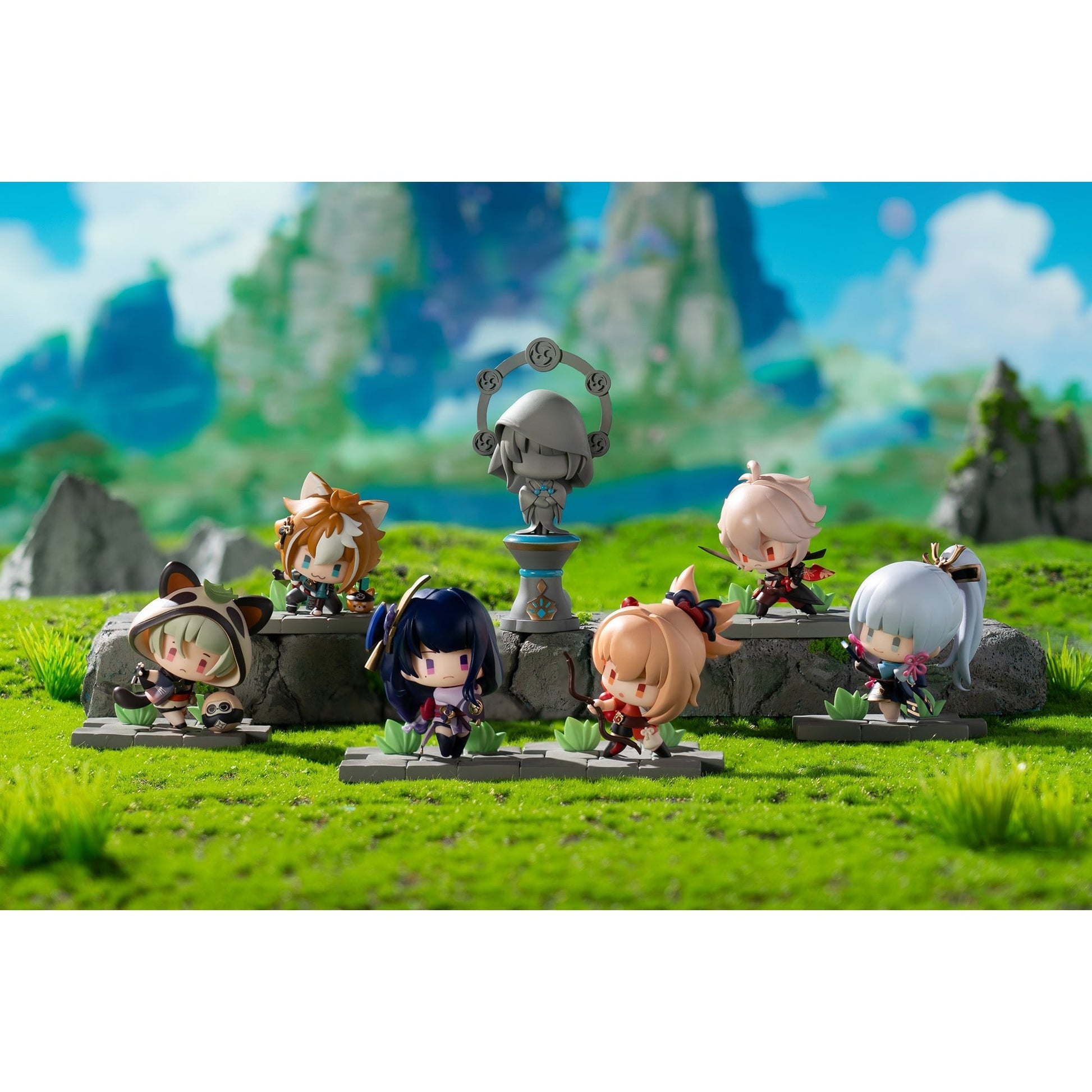 Genshin Impact Gallant Statues of the Battlefield Trading Figures (1 Random) - Medaid International