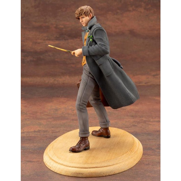 Fantastic Beasts: The Crimes of Grindelwald Newt Scamander ArtFX+ Statue By Kotobokiya - Medaid International
