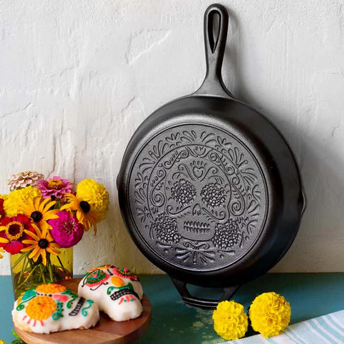 Seasoned Cast Iron Sugar Skull Skillet - Medaid International