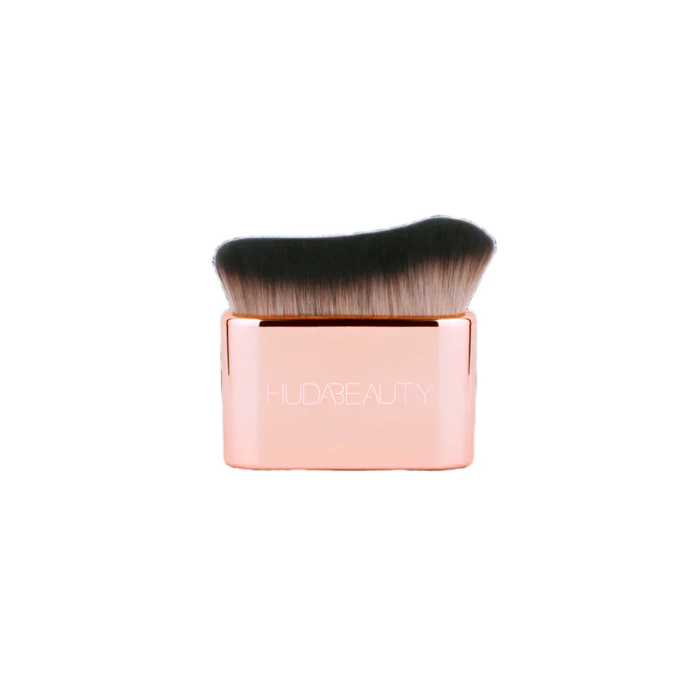 Huda Beauty - Body Blur & Glow Brush - Medaid International