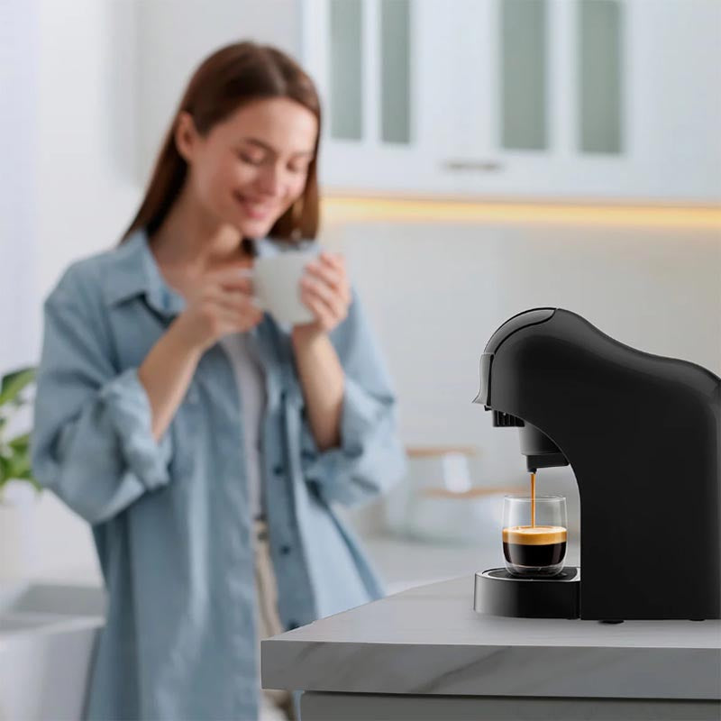 Multicapsule Venez Coffee Machine 1400W 15-Bar Pump - Medaid International