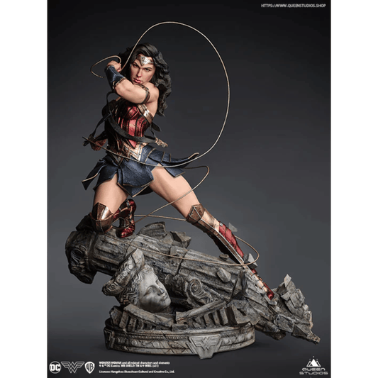 Wonder Woman Comics 1/4 Statue by Queen Studios - Medaid International