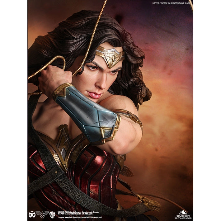 Wonder Woman Comics 1/4 Statue by Queen Studios - Medaid International