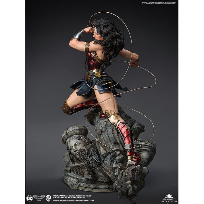 Wonder Woman Comics 1/4 Statue by Queen Studios - Medaid International