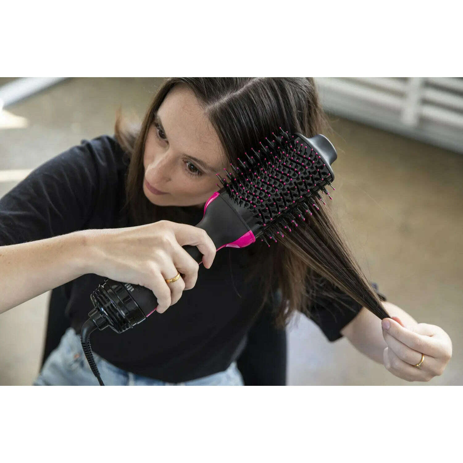 One-Step‚Ñ¢ Hair Dryer and Volumizer - Round - Medaid International