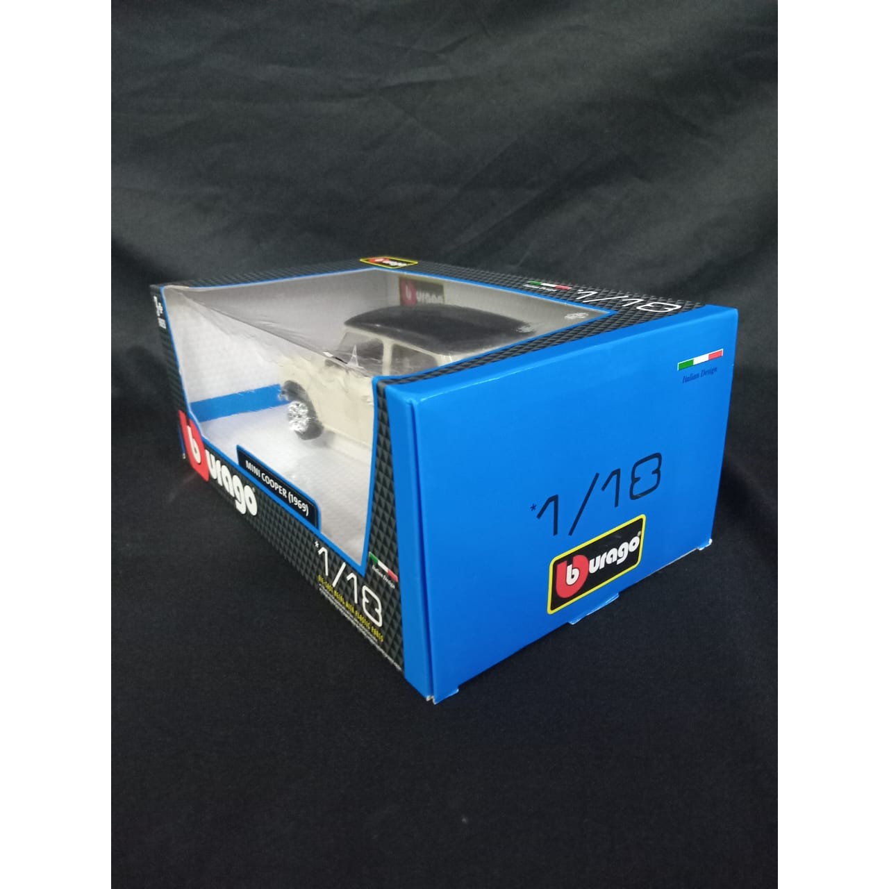 Mini Cooper  1969 1/18 Scale Model Car by Bburago [Damaged Box] - Medaid International