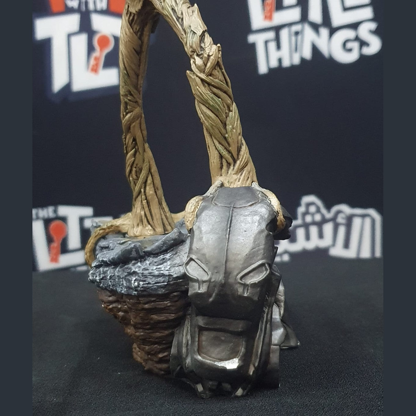 Iron Studios : Marvel - Groot [DAMAGED BASE OF THE FIGURE] - Medaid International