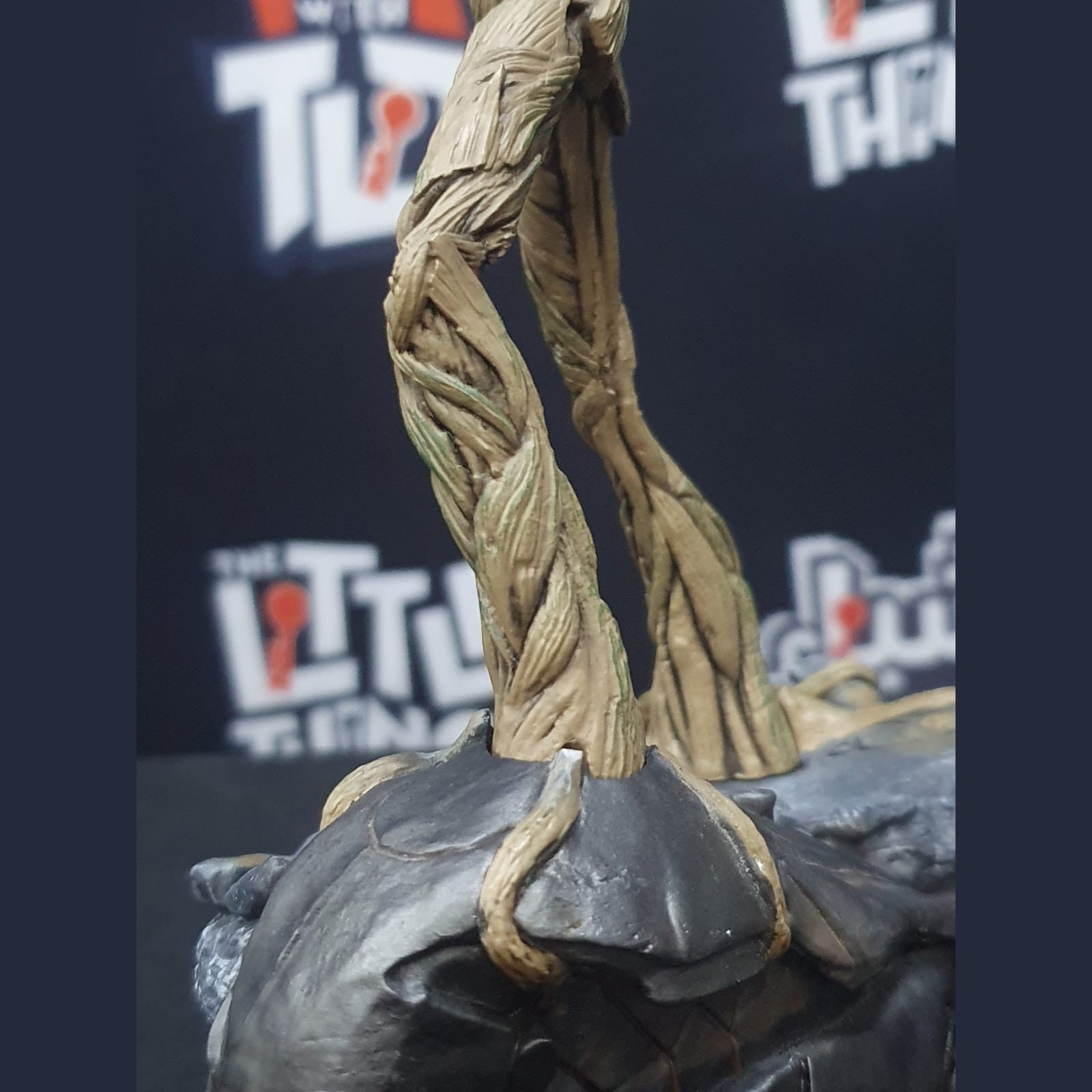 Iron Studios : Marvel - Groot [DAMAGED BASE OF THE FIGURE] - Medaid International