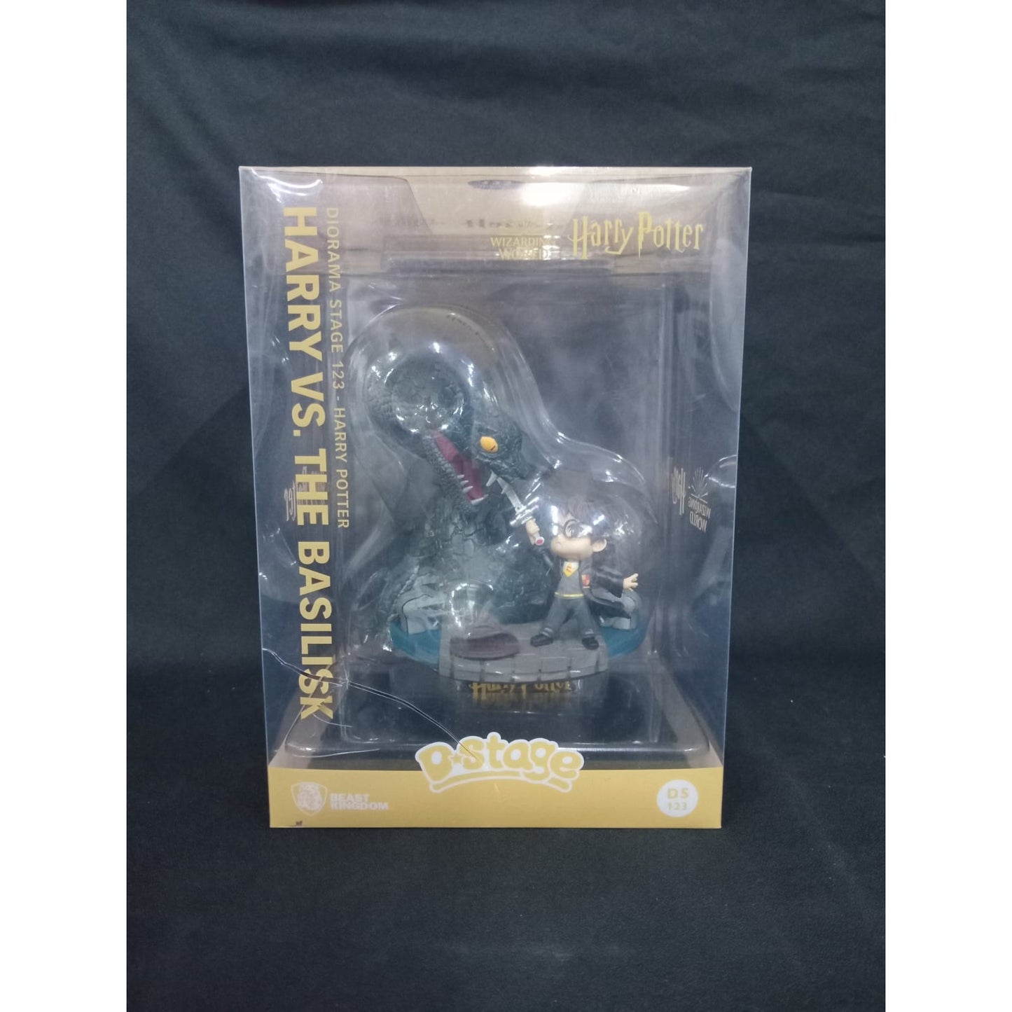 Harry Potter Harry vs. The Basilisk Diorama Stage by Beast Kingdom (DS-123) [Damaged Box] - Medaid International