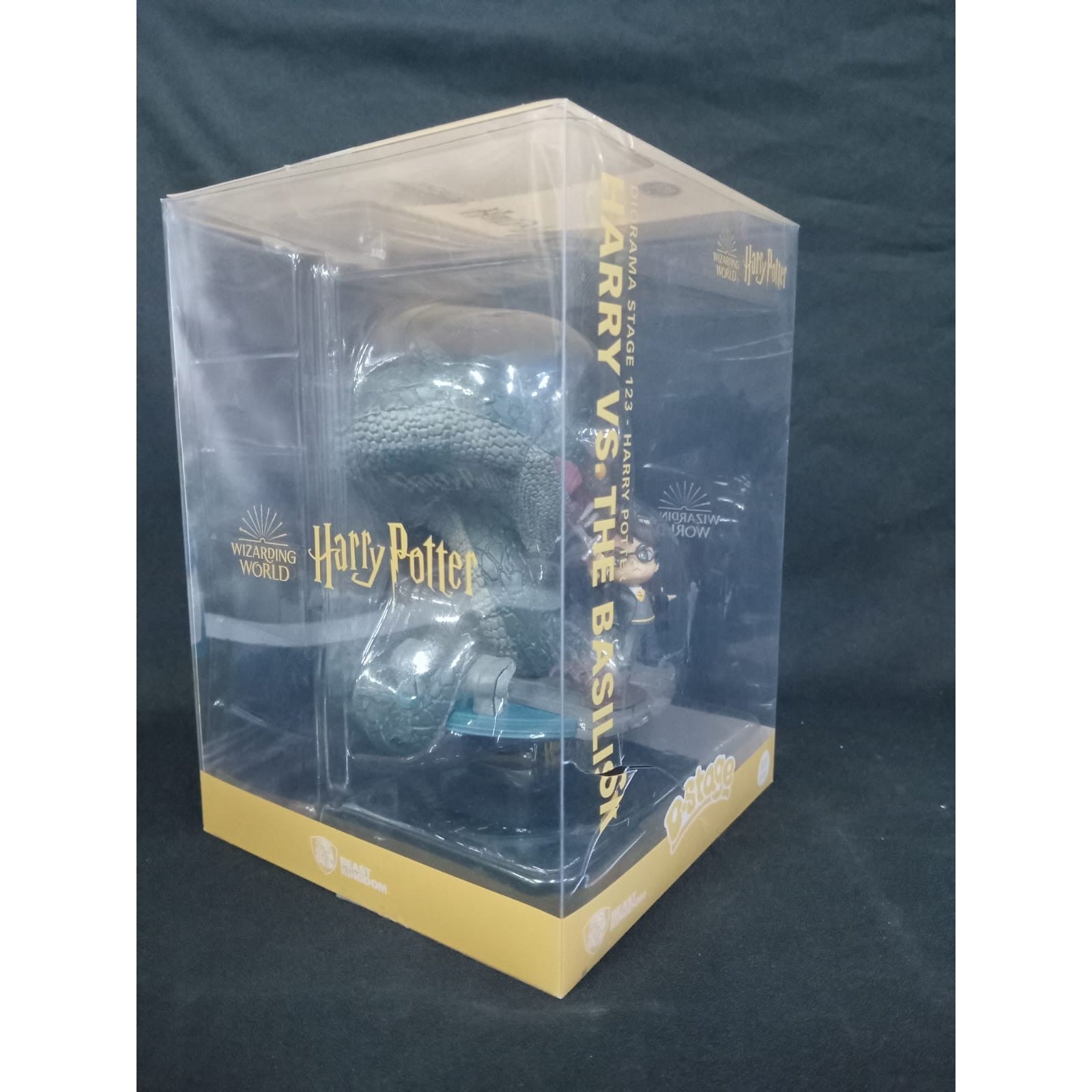 Harry Potter Harry vs. The Basilisk Diorama Stage by Beast Kingdom (DS-123) [Damaged Box] - Medaid International