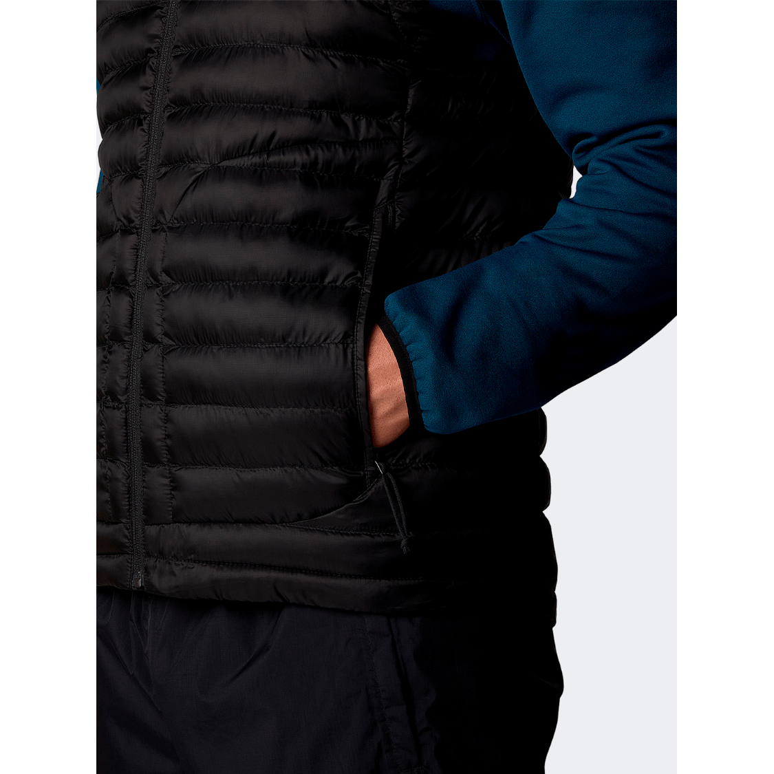 The North Face Huila Synthetic Men Hiking Vest Black/Asphalt Grey - Medaid International