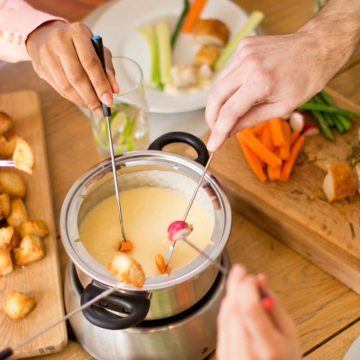 Russell Hobbs Fiesta Fondue Maker 🔜 in stock - Medaid International