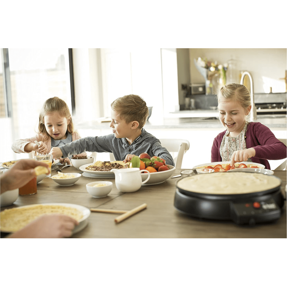 Crepe Maker Machine, 1200W - Medaid International