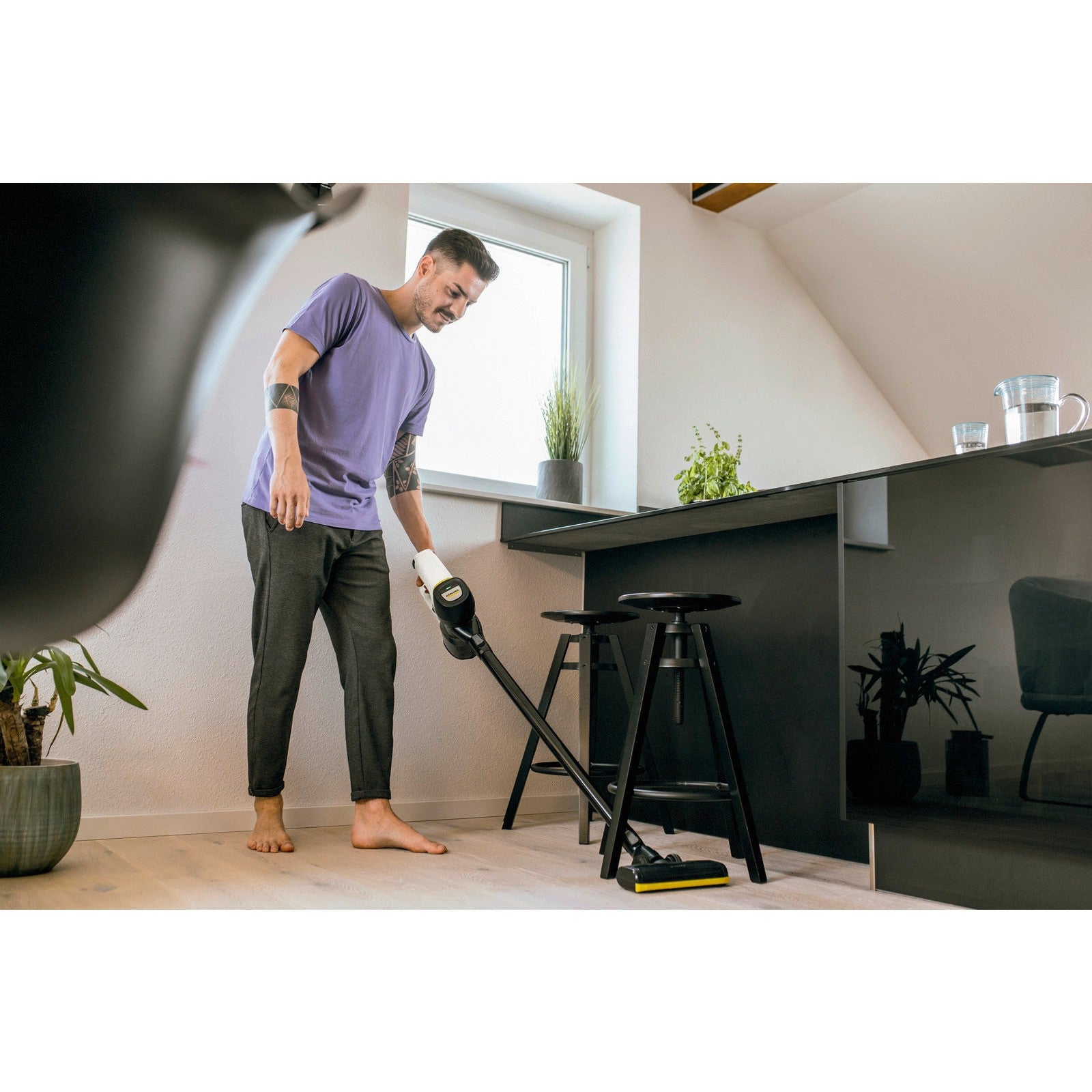 Battery-Power Vacuum Cleaner VC 4 Cordless myHome - Medaid International