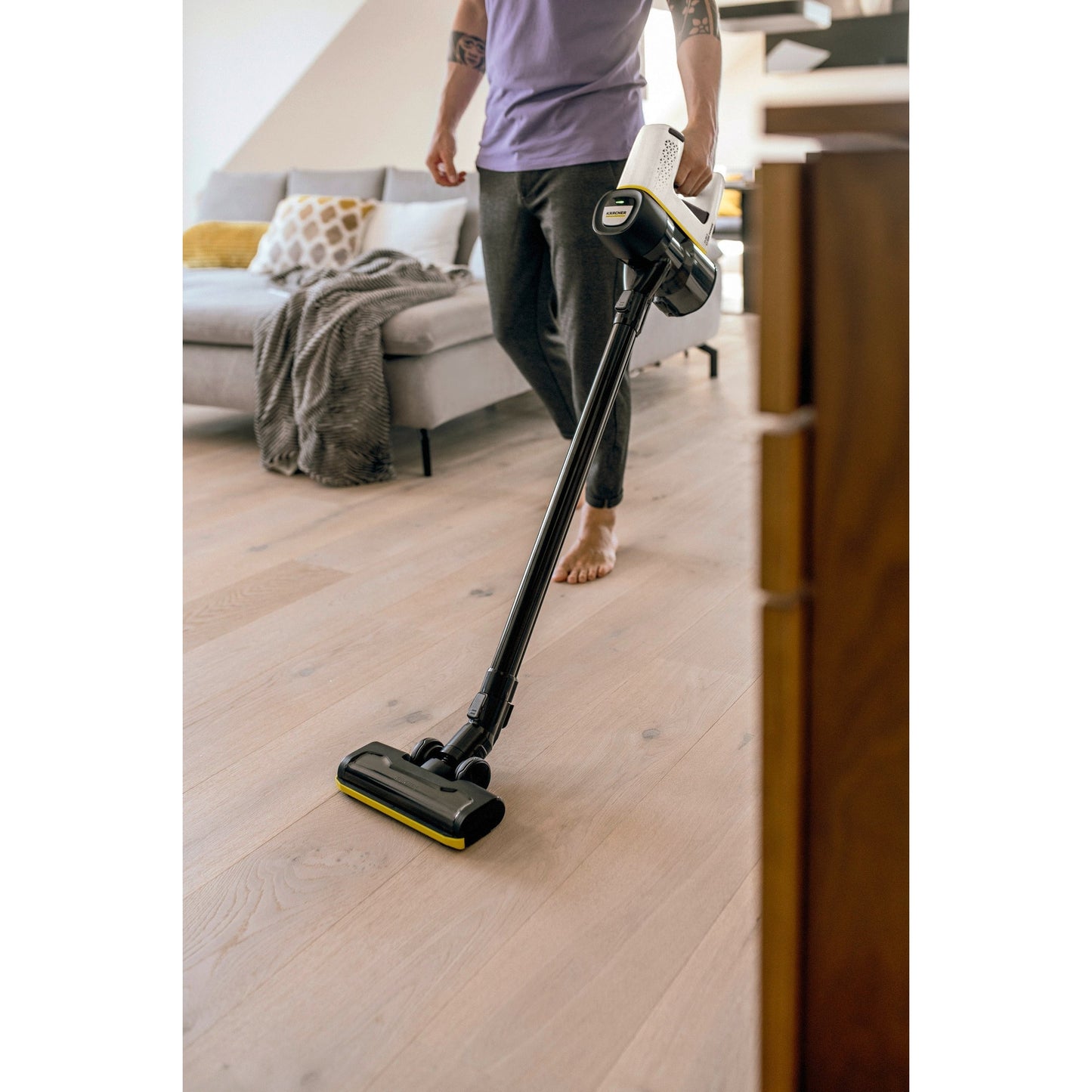 Battery-Power Vacuum Cleaner VC 4 Cordless myHome - Medaid International