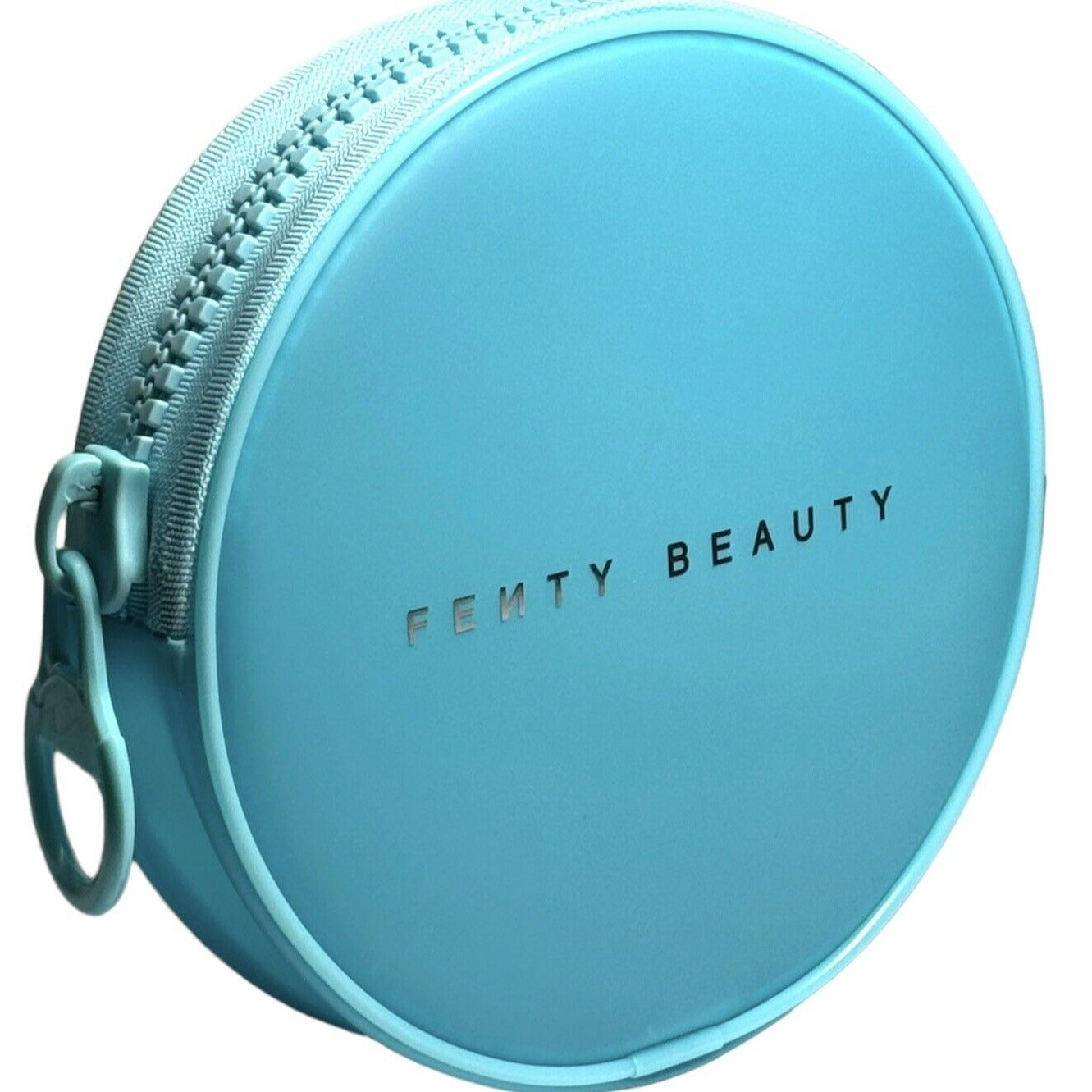 Fenty Beauty - Blue Round Makeup Bag - Medaid