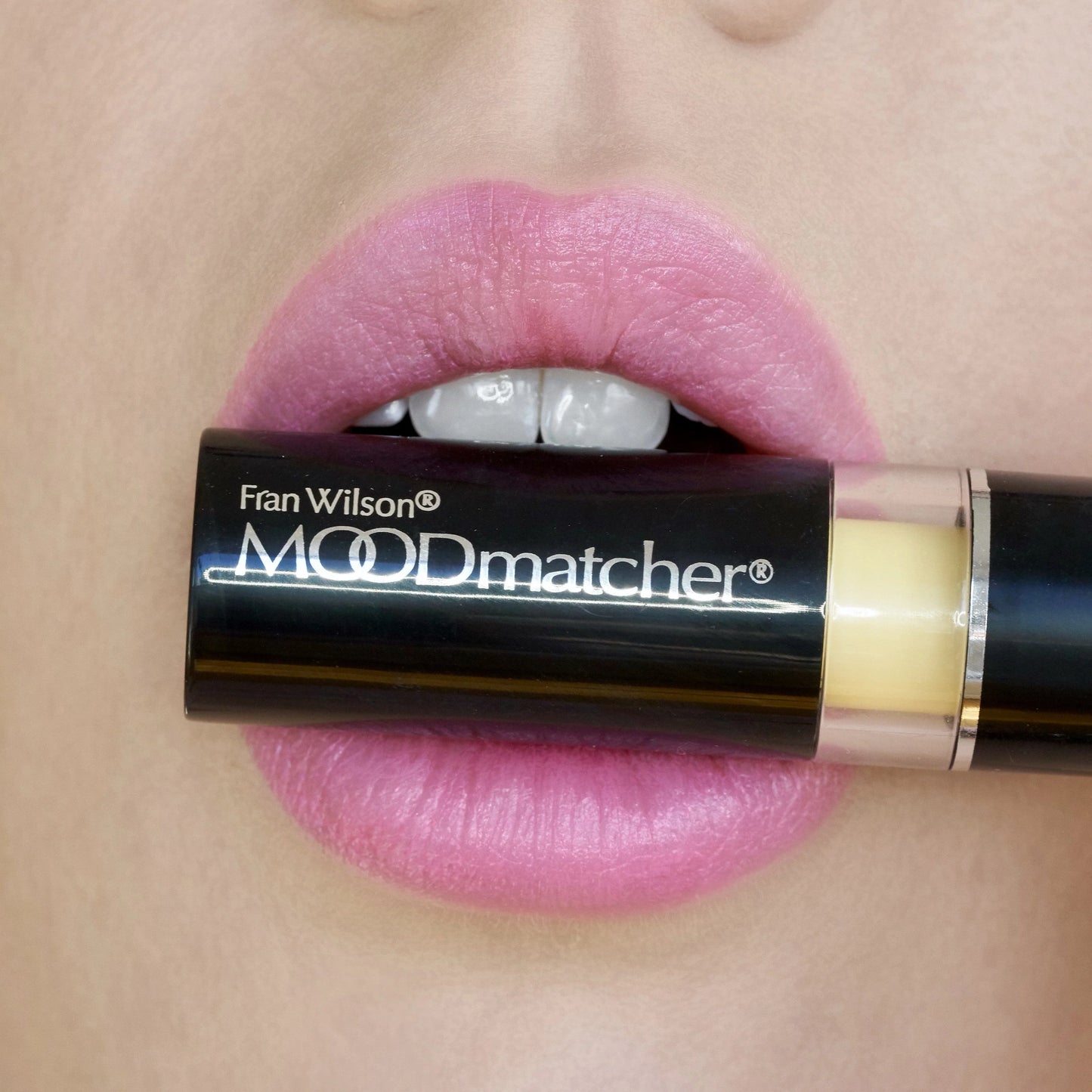 MoodMatcher Color Changing Lipstick Yellow To Light Pink